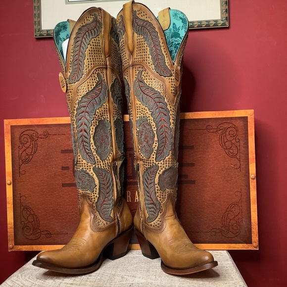 CORRAL Yellowish Tall Tan. Embroidered Studs Denim Accents Snip Toe Cowboy Boots - Picture 2 of 15